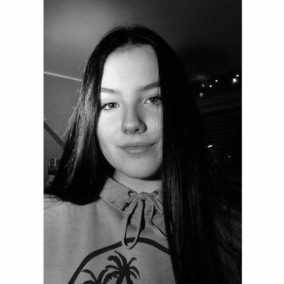 Meet your Posher, Mathilde - Picture 1 of 1